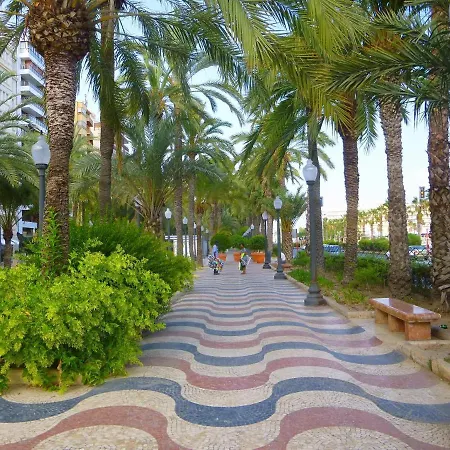 Plaza Ayuntamiento Apartment *